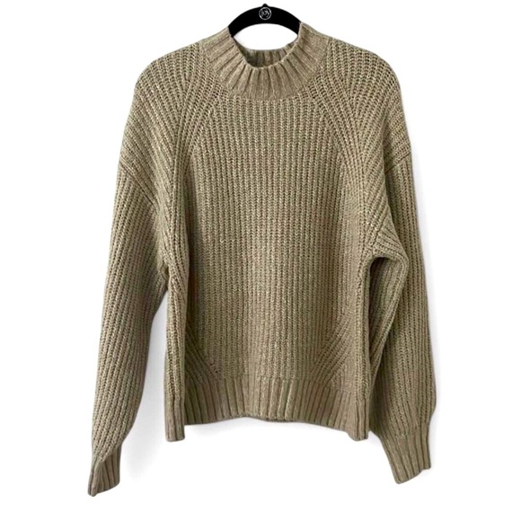 Old Navy Heavy Cream Sweater - Picture 1 of 3